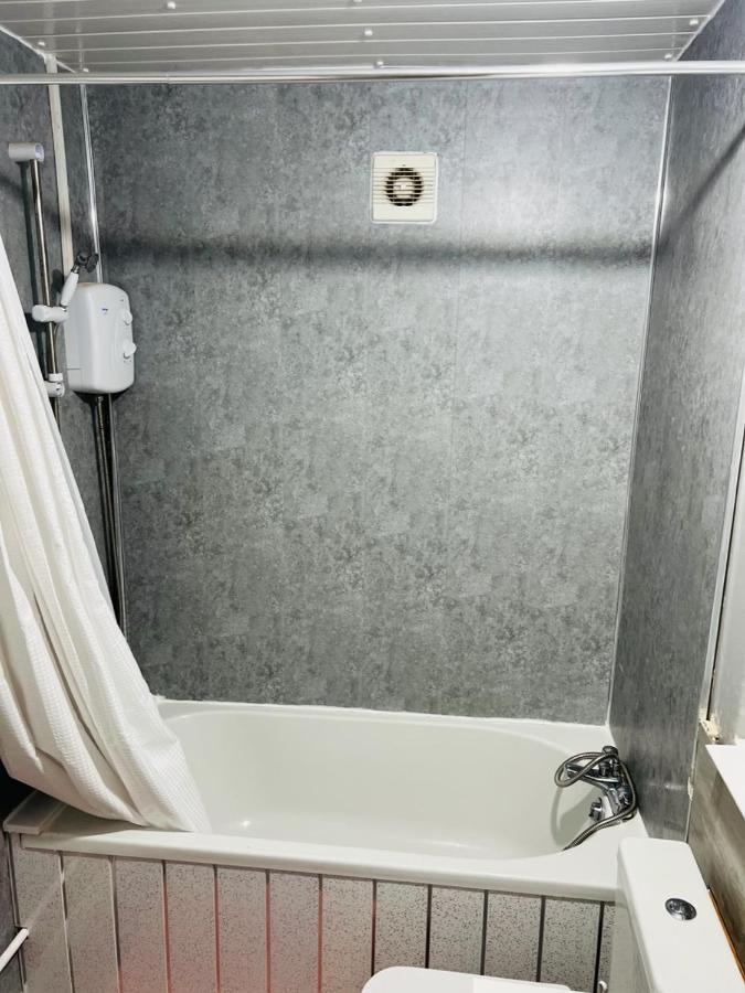 Cozycomfy Apartment لايستر المظهر الخارجي الصورة